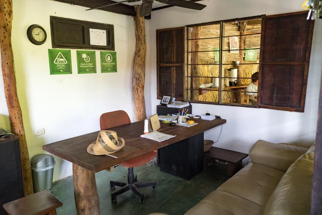Hostal La Media Luna Palomino Exterior foto
